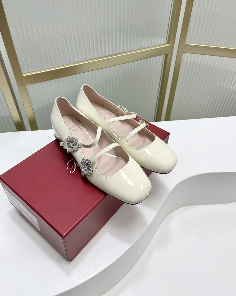 Roger Vivier flat shoes